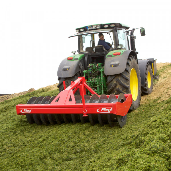 Silowalze zur Silageverdichtung